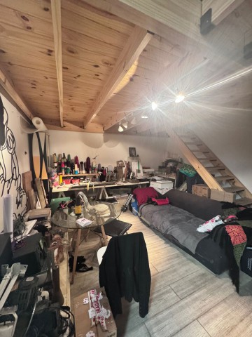 Habitación del fondo 1 con entrepiso