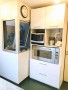 COCINA COMPLETAMENTE EQUIPADA CON HORNO WHIRPOOL, ANAFE Y SPAR ARISTON.