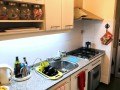 COCINA COMPLETAMENTE EQUIPADA CON HORNO WHIRPOOL, ANAFE Y SPAR ARISTON.