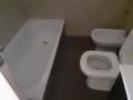 baño con bañadera